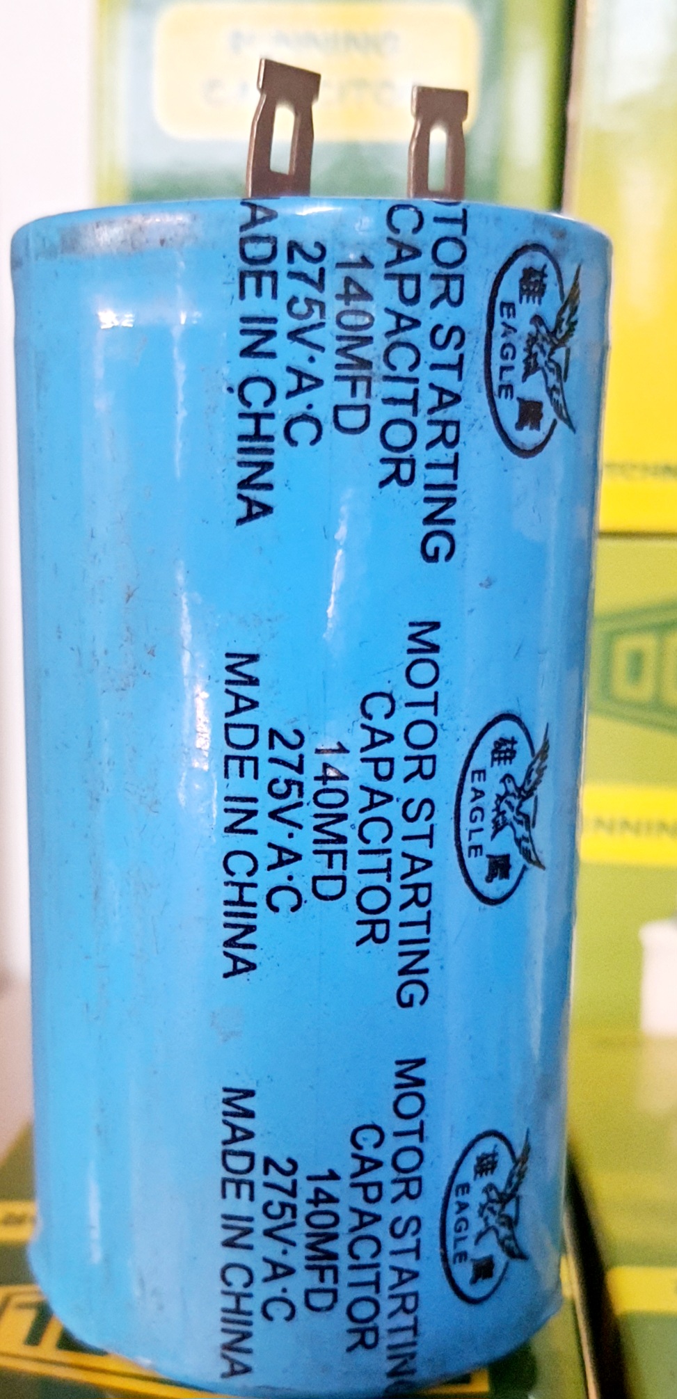 خازن استارت ۱۴۰ میکروفاراد ۲۷۵ ولت